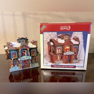 Lemax 2000 Santa’s Wonderland Reindeer Roost Lighted House